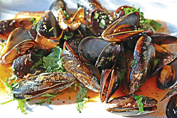 Muschelabende im Restaurant Rokoko